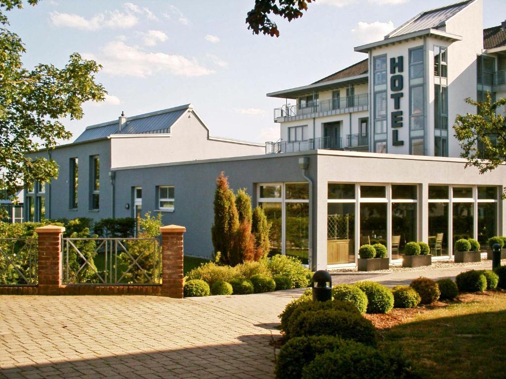 Hotel Till-Moyland Garni Exterior photo