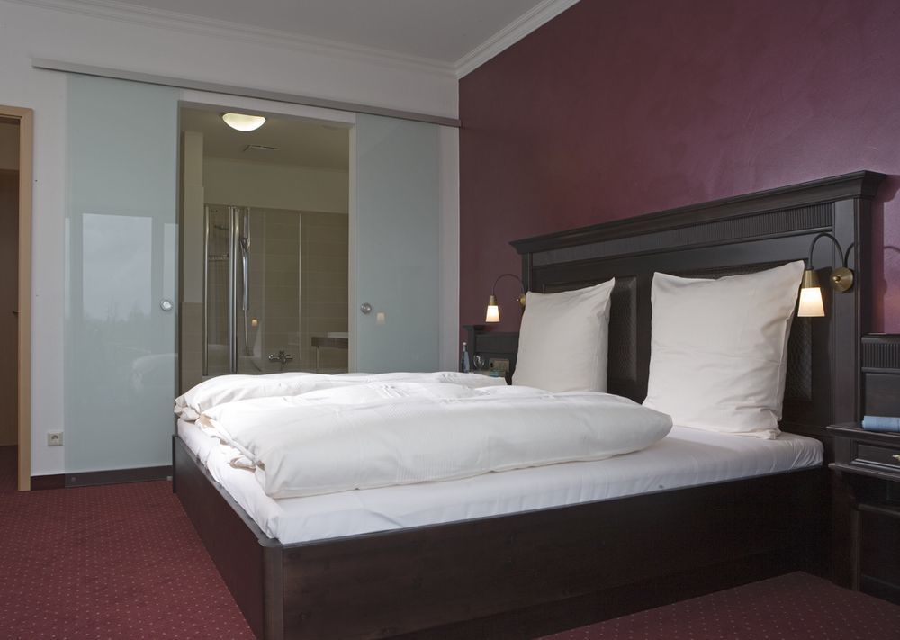 Hotel Till-Moyland Garni Exterior photo